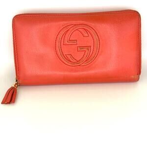 Gucci Pebbled Calfskin Soho Zip Around Wallet